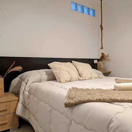 Dafne Sicilia Torrenova (Sicily)